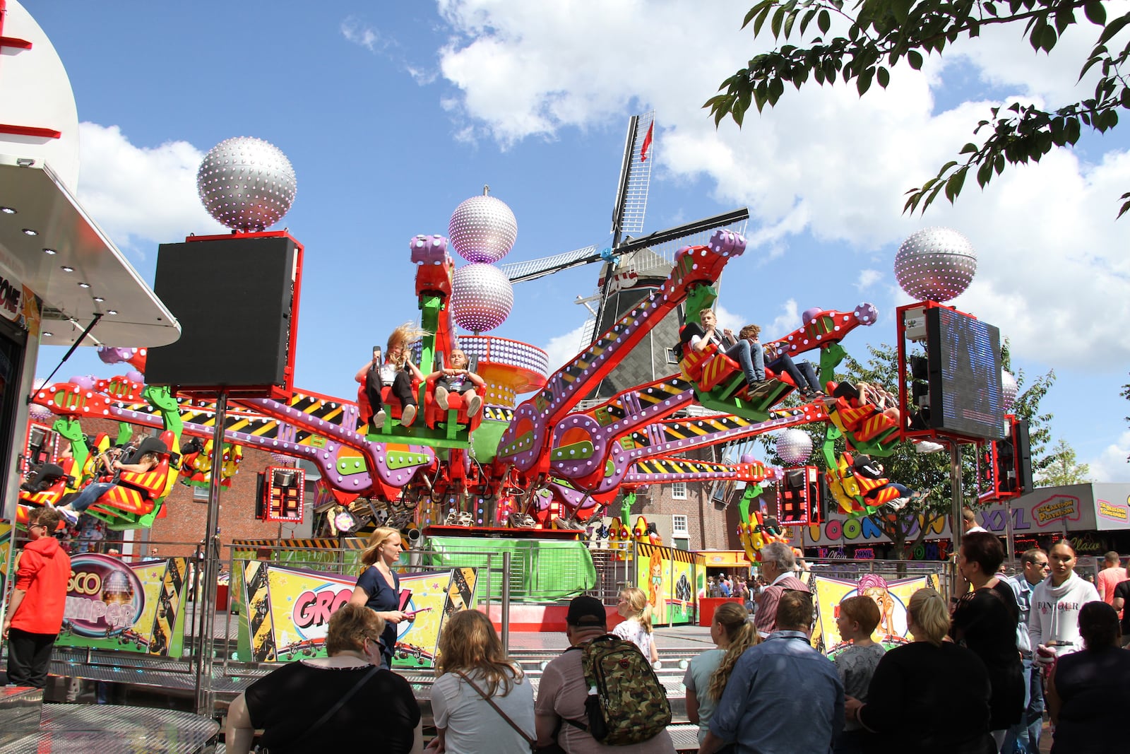 Disco Jumper Amusementhuren.nl