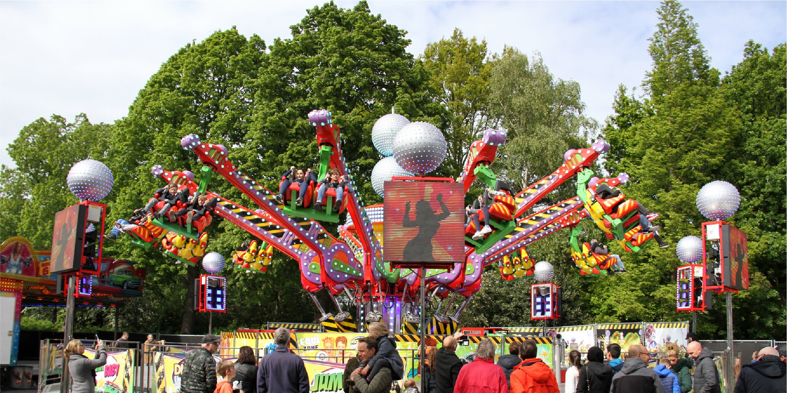 Disco Jumper Amusementhuren.nl