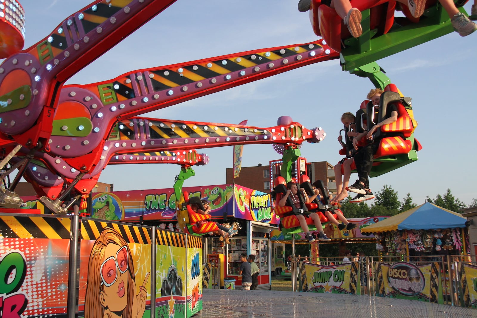 Disco Jumper Amusementhuren.nl